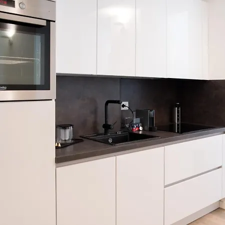 Artstay - Duomo, Spiga, Near Metro M1 Апартаменты *