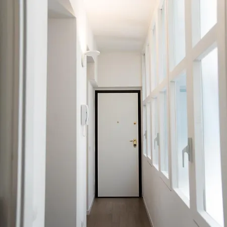 Artstay - Duomo, Spiga, Near Metro M1 Appartement Milan