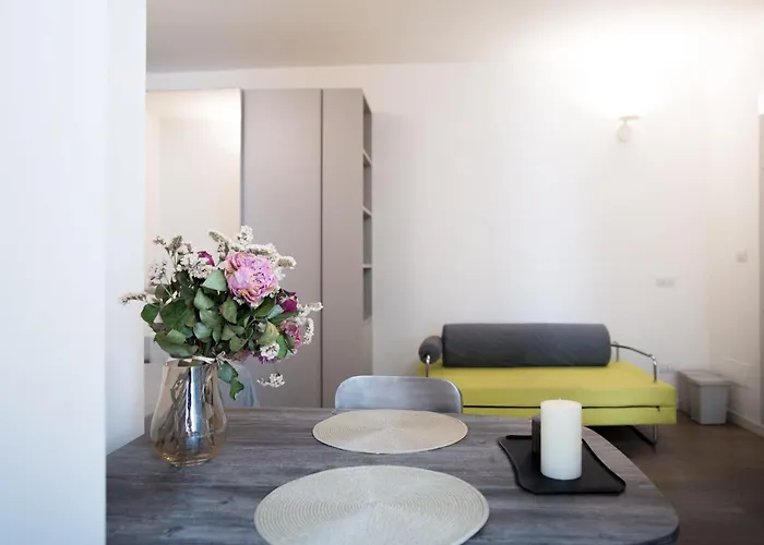 Artstay - Duomo, Spiga, Near Metro M1 Апартаменты Милан