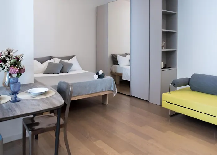 Artstay - Duomo, Spiga, Near Metro M1 Апартаменты Милан